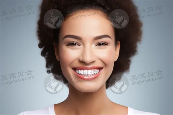 柳州乐皓口腔门诊部口腔修复费用详解：原价2000元起，现仅需1500元起，享受优质服务与超值优惠。