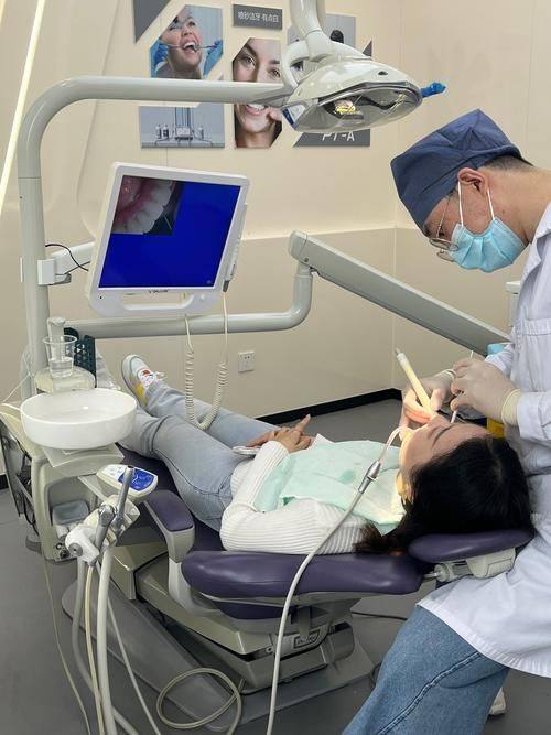 重庆维乐吉口腔医院收费贵吗？实际情况是性价比不错，在当地很受患者认可 