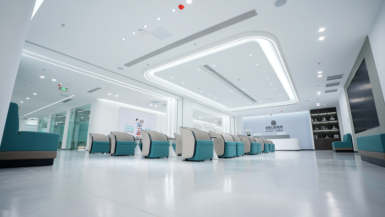 三、洁牙喷砂抛光对牙齿有影响吗？老年群体无需过度担忧