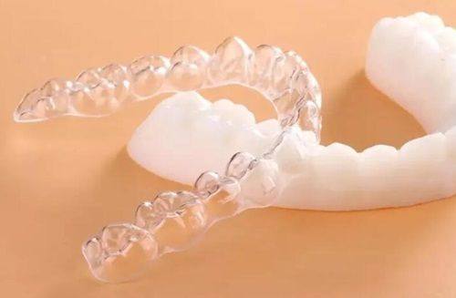 三、两者价格差异的核心影响因素