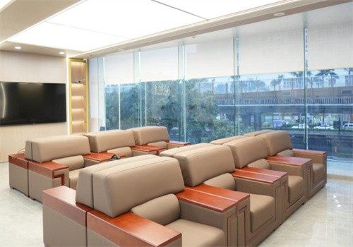 深圳莞嘉口腔门诊部地址电话及营业时间: