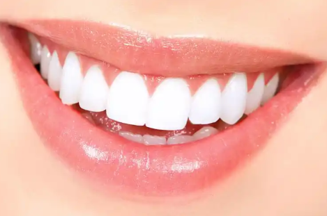 三、拔智齿后曾发炎，吃阿胶糕需等炎症完全消退