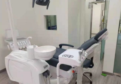 成都高新爱嘉雅口腔门诊部