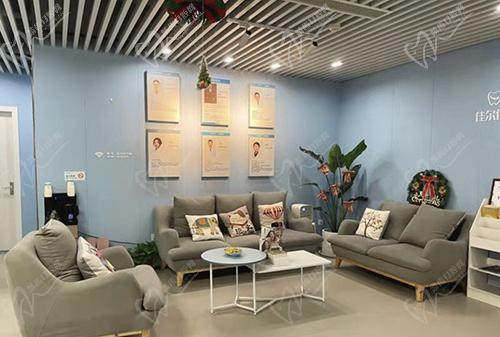 杭州十号大街口腔门诊部价格表: