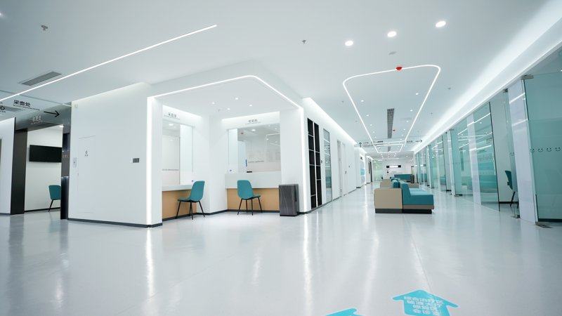 成都团圆口腔医院（高新院区）王铁生：专精背景加持，治疗更精细安心