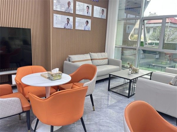 呼和浩特天牙口腔陈振华医生：20年临床+5万例种植，经验够硬