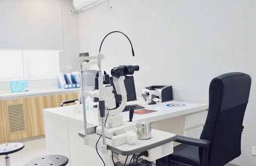 北京华德眼科医院刘刚，儿童成人斜弱视检查136元起享全项眼检服务