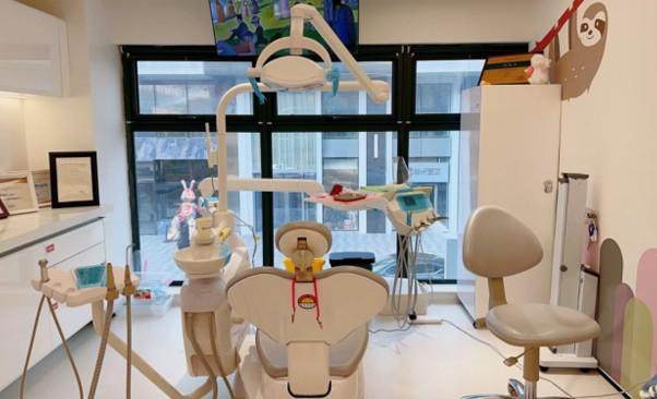 中医院付良文医师树脂窝沟封闭乳恒牙通用89元起，体验送口腔涂氟检查