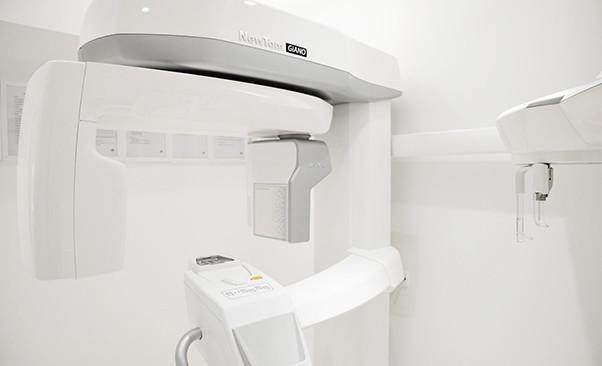 大众口腔医院厉松医生固定金属矫正方案设计9.9元起，效果稳定适配多数牙不齐