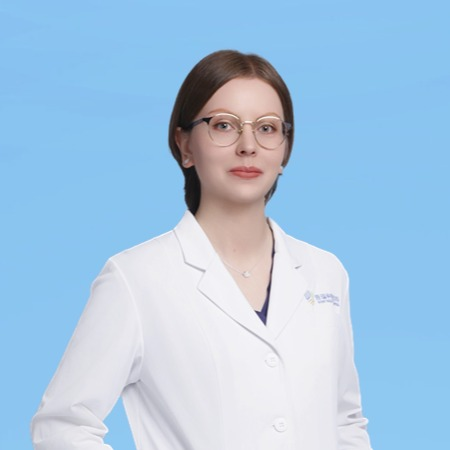 FEDOTOVA KAROLINA（凯琳）