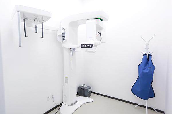 深圳穗华口腔门诊部进口3M纳米树脂补牙300元起，王秀珍医生亲诊修复虫洞龋齿
