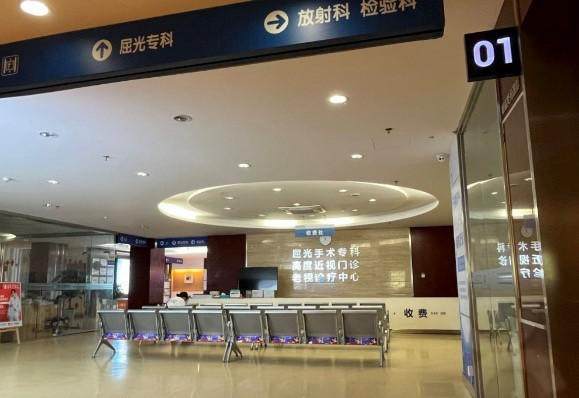 成都新视界眼科医院干眼门诊：眼干眼涩眼痒异物感，44元全面检查（赖静医生团队）